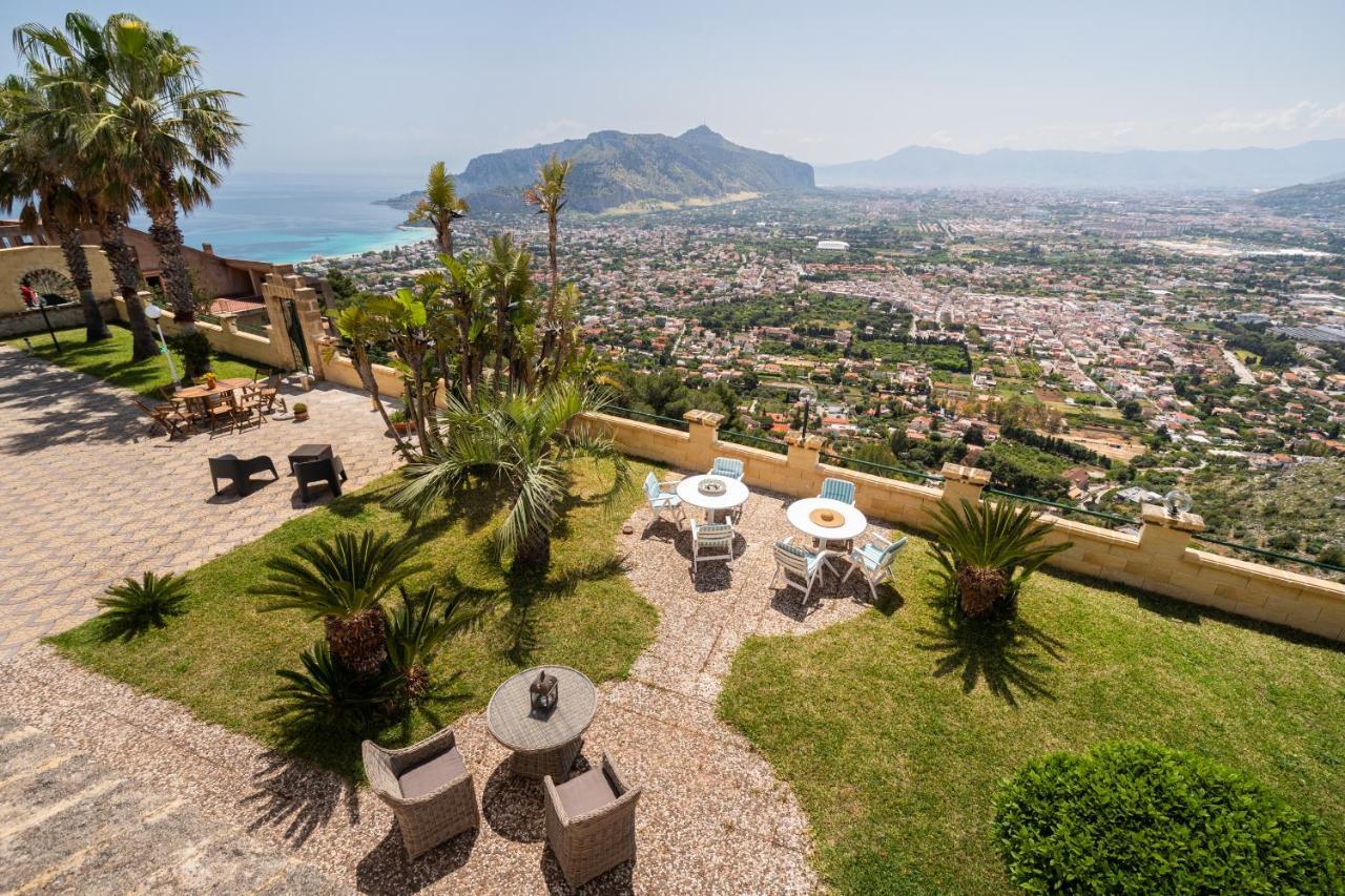 Villa Vista Mare Con Piscina Privata A Mondello