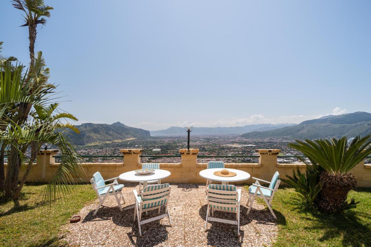 Vista Mare Con Piscina Privata A Mondello Villa Palermo